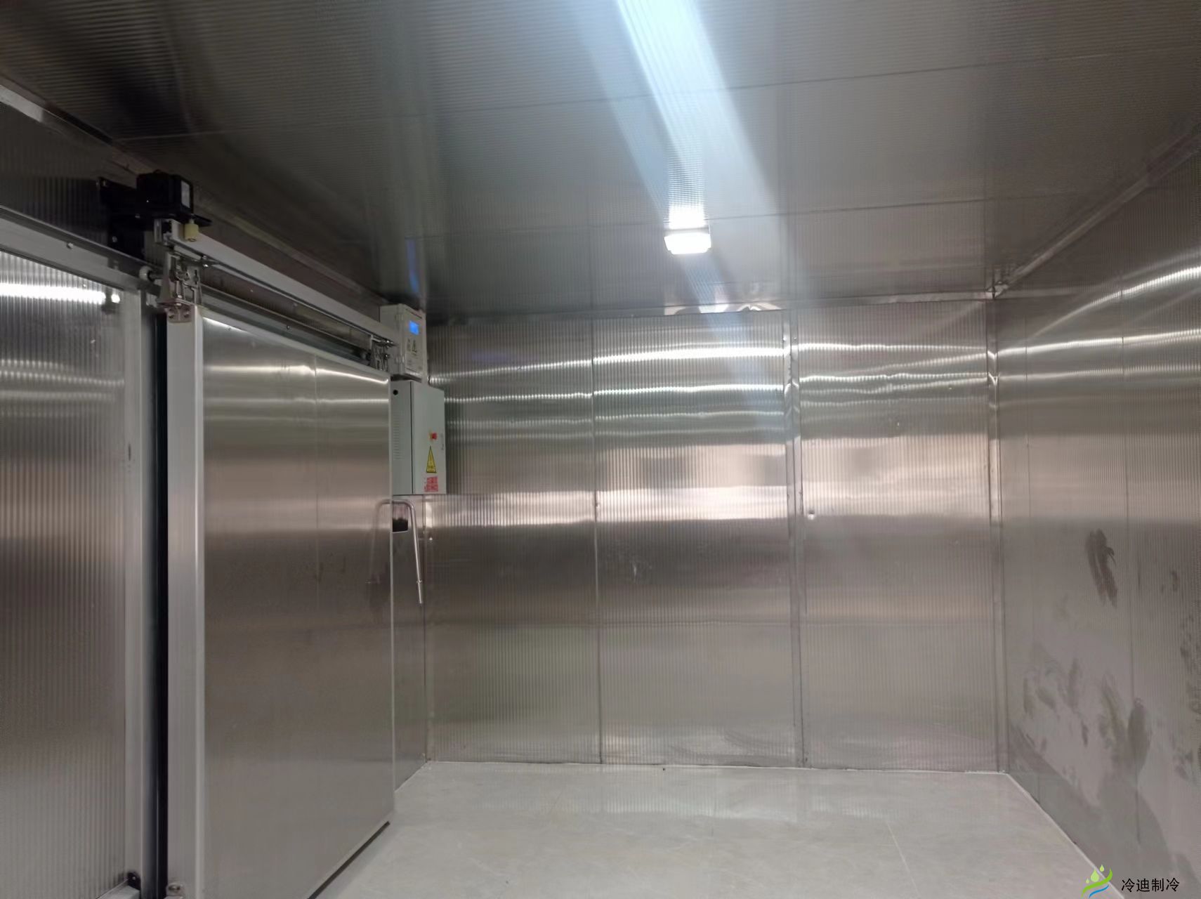 恒溫冷庫(kù).jpg 恒溫冷庫(kù).jpg