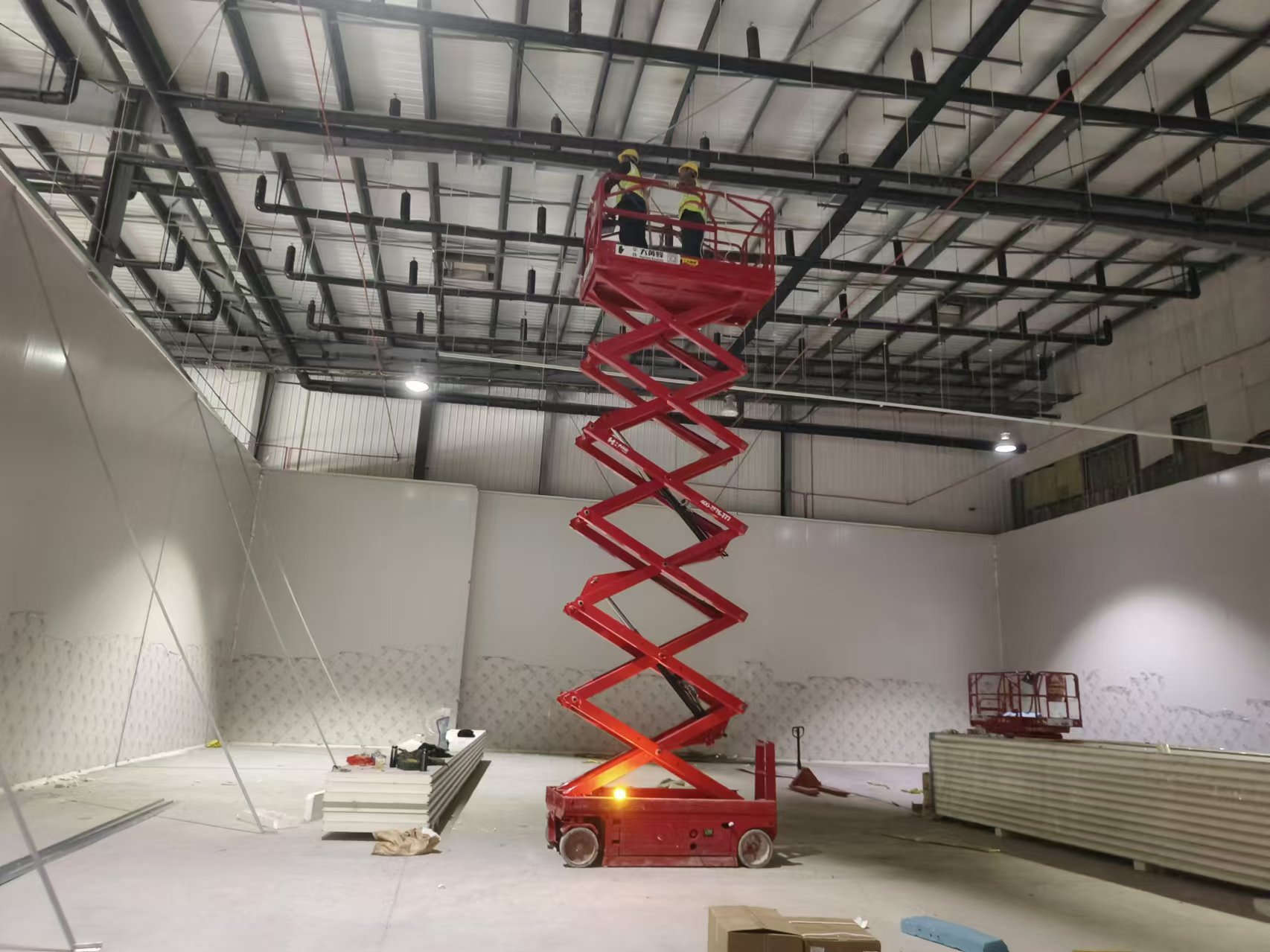 建造20000立方倉儲中心大型冷庫多少錢？